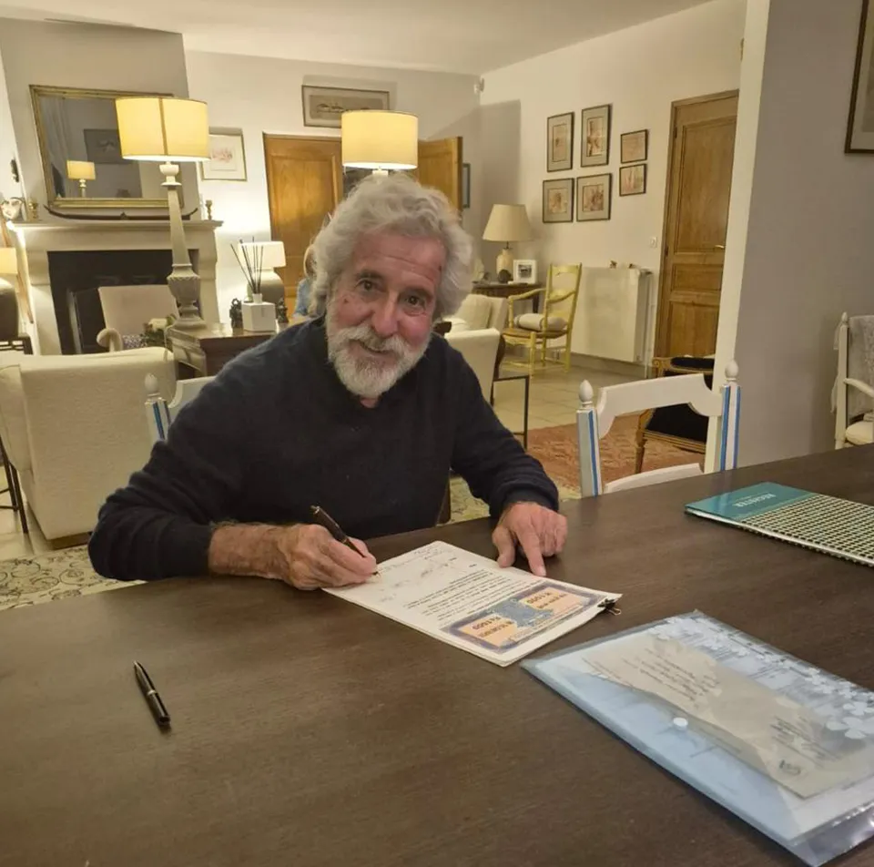Sale agreement signing by the partners